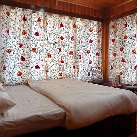 Pahalgām New Prince Cottage & Saibha Palace מראה חיצוני תמונה